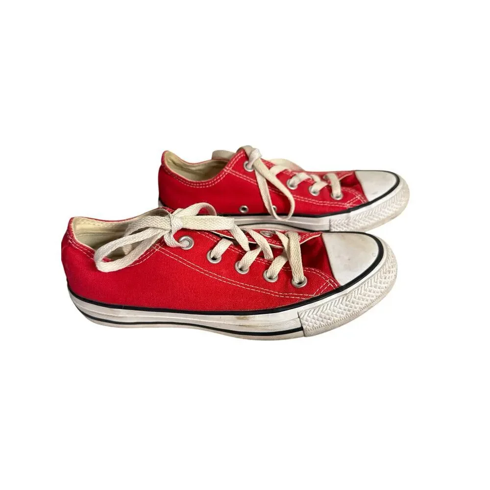 Converse Chuck Taylor All Star Low Top Sneakers Red Canvas Women’s 6 EUC